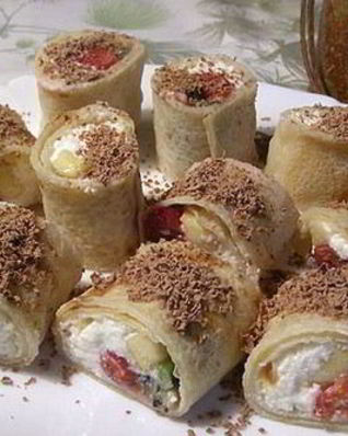 Роллы творожные, с фруктами