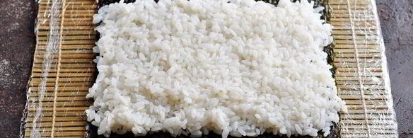 запеченные роллы с креветками