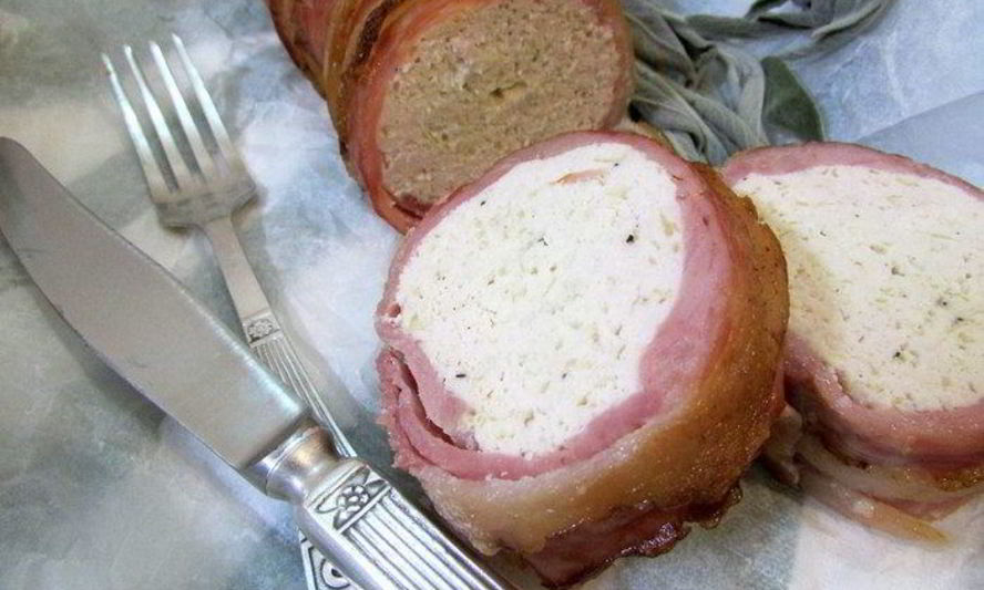 Рецепт куриного рулета с рикоттой и беконом