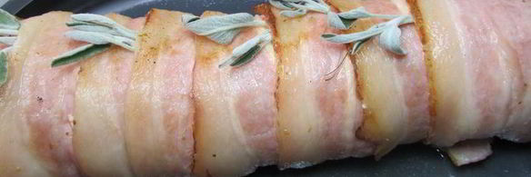 куриный рулет с рикоттой и беконом