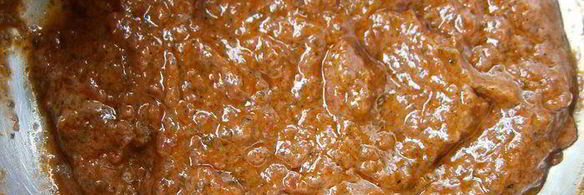 куриный рулетик с мятой и томатно-мятным соусом