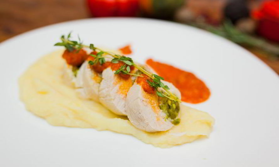 Рецепт куриных рулетиков с фисташковой начинкой