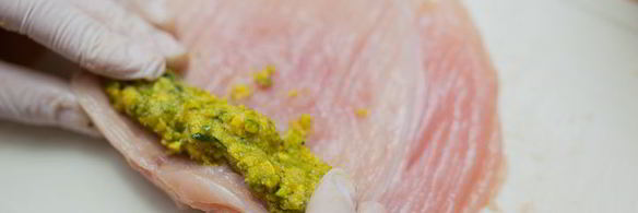 куриные рулетики с фисташковой начинкой