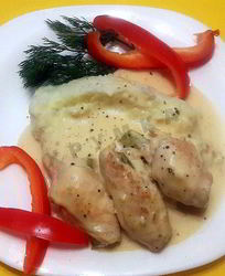 Куриные рулетики в горчично-сливочном соусе