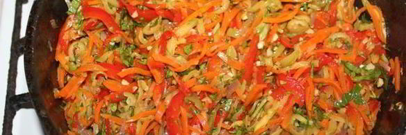 куриные рулеты с овощами и грудинкой