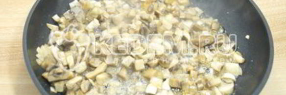 мясной рулет с грибами и сыром новогодний