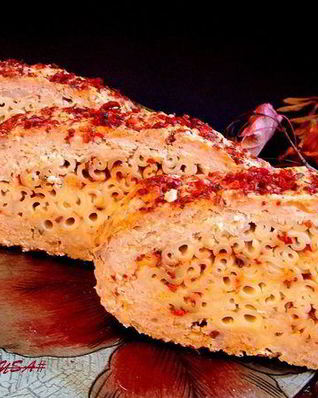Мясной рулет с маккерончини, сыром и паприкой