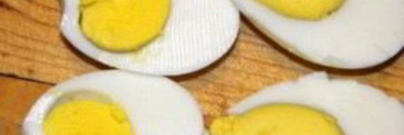 мясной рулет с вареными яйцами