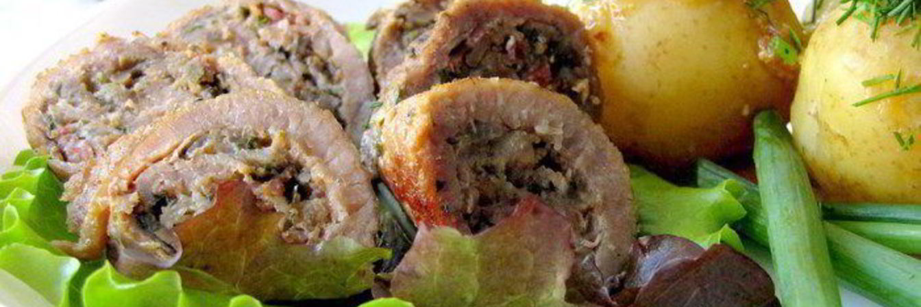 Мясные рулетики с грибами и беконом