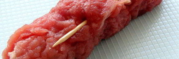 мясные рулетики с грибами и беконом