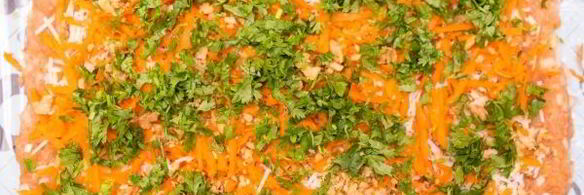 паровой куриный рулет с яблоком, орехами и пармезаном