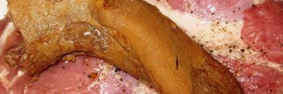 праздничный мясной рулет с языком