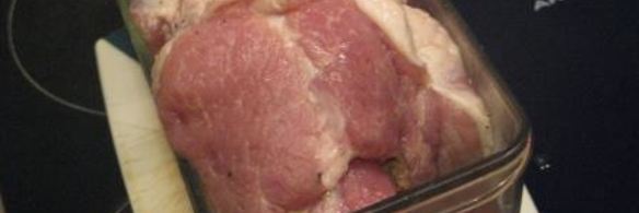 праздничный мясной рулет с языком