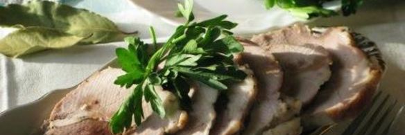 праздничный мясной рулет с языком
