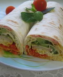 Рулет из крабовых палочек в лаваше