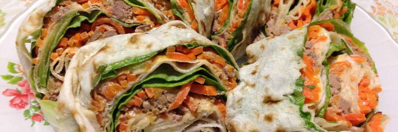 Рулет из лаваша с корейской морковкой