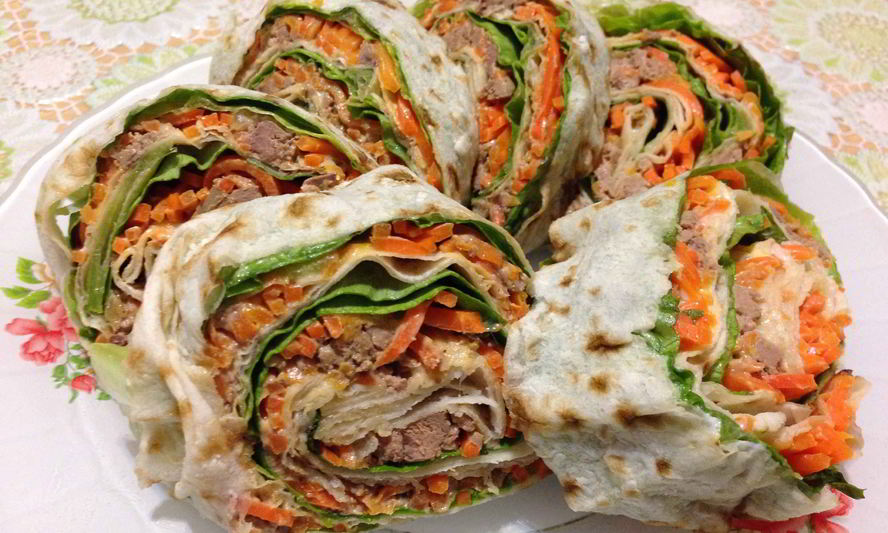 Рецепт рулета из лаваша с корейской морковкой