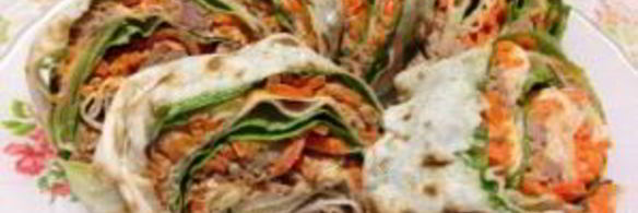 рулет из лаваша с корейской морковкой