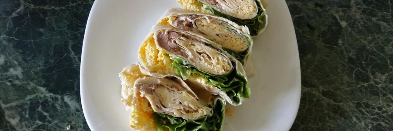 Рулет из лаваша с печенью трески