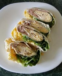 Рулет из лаваша с печенью трески