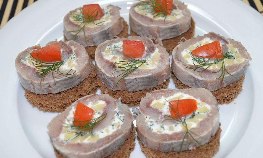 Рецепт рулета из сельди