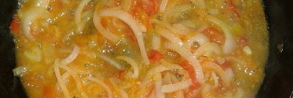 рулет из слоеного теста с красной рыбой