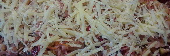 рулет с квашеной капустой, яблоком и клюквой