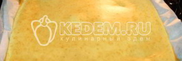 рулет с луком и яйцом