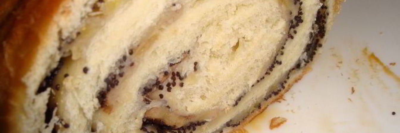 Рулет с маком и бананом Язык проглотишь