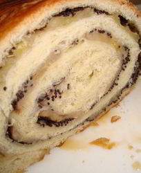 Рулет с маком и бананом Язык проглотишь