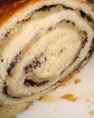 Рулет с маком и бананом Язык проглотишь