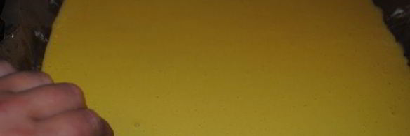 рулет с персиками и ананасом