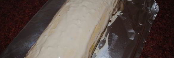 рулет с персиками и ананасом