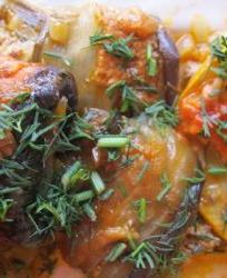 Рулетики из баклажанов с отварной телятиной