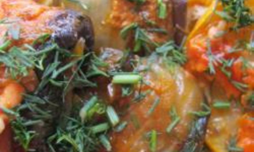 Рецепт рулетиков из баклажанов с отварной телятиной