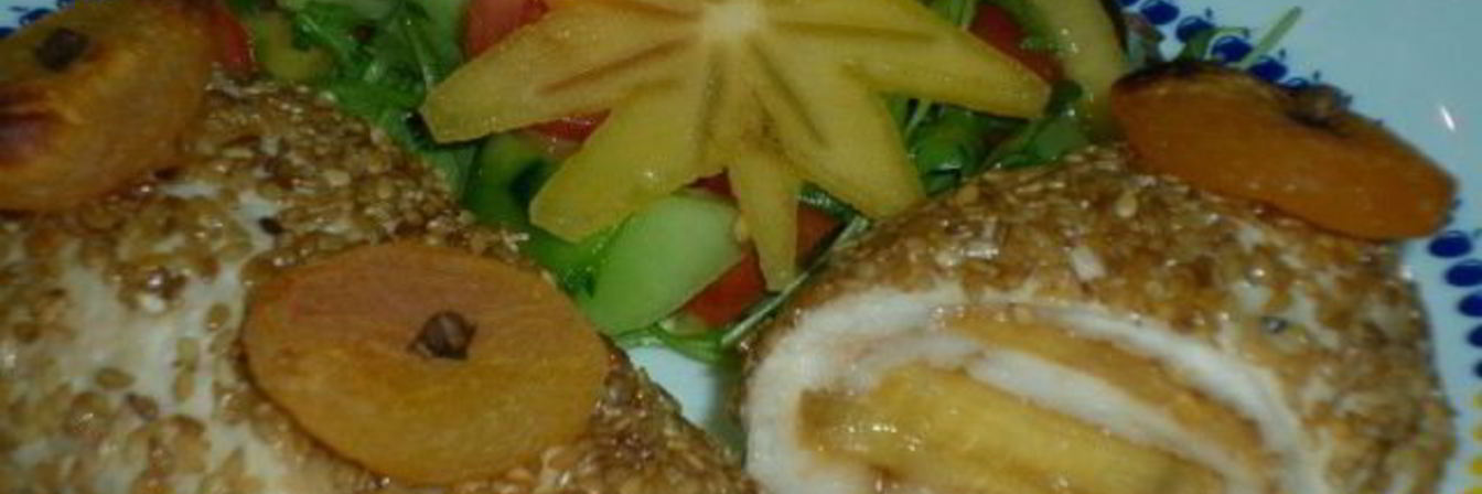 Рулетики из индейки с хурмой