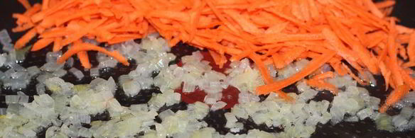 рулетики из свинины с тушеной капустой