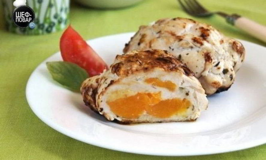 Рецепт рулетиков куриных с консервированными персиками