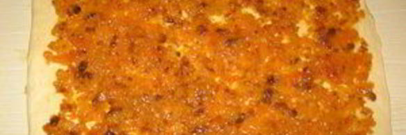 сдобный рулет с курагой