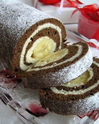 Шоколадный рулет с бананом