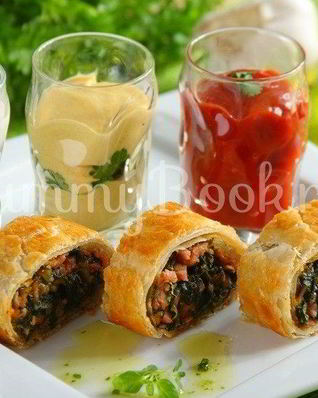 Слоеный рулет со шпинатом и ветчиной