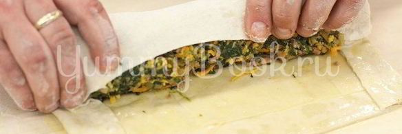 слоеный рулет со шпинатом и ветчиной