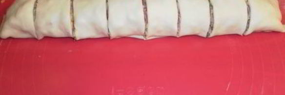 слойки-рулетики с зеленью, ветчиной и сыром