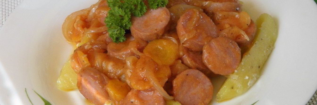 Сосиски под соусом