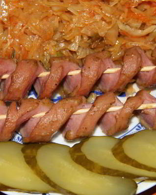 Спиральные сосиски в духовке