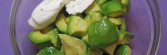 крем из авокадо в тарталетках