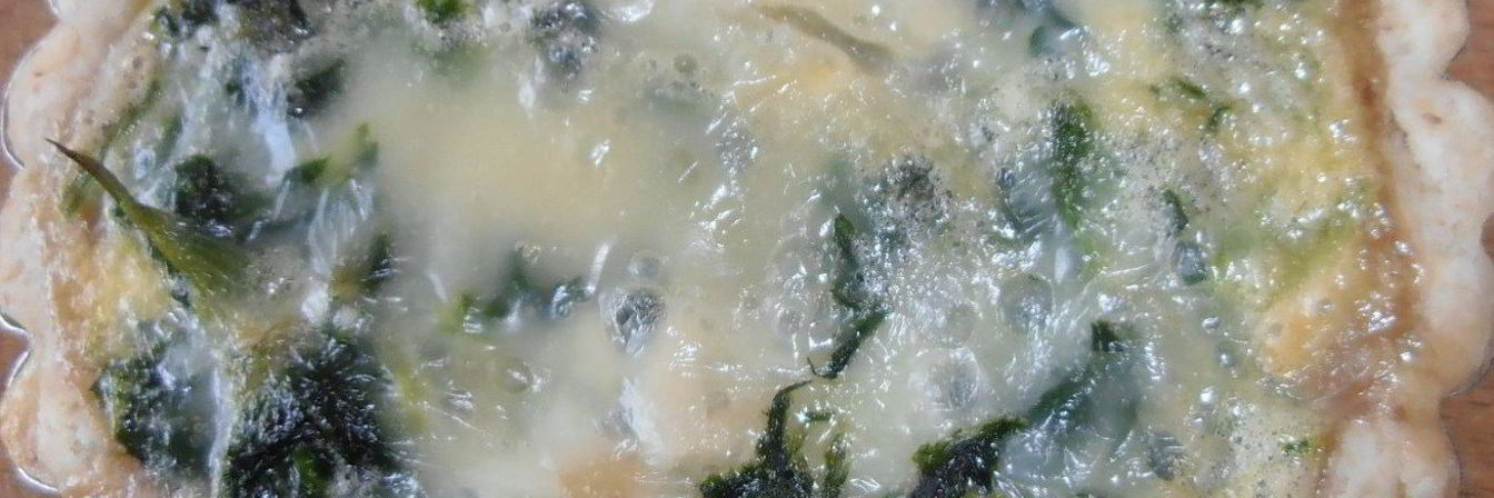 Ореховая тарталетка с горгонзолой и шпинатом