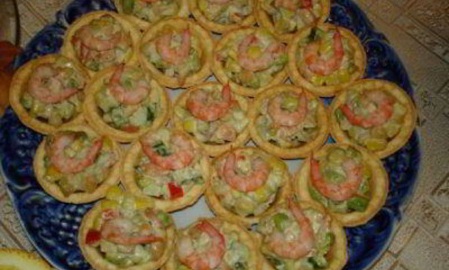 Рецепт салатика из креветок в тарталетках