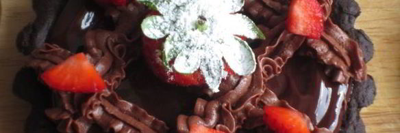 шоколадные тарталетки с клубникой