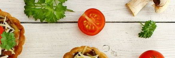 тарталетки с грибами и сыром